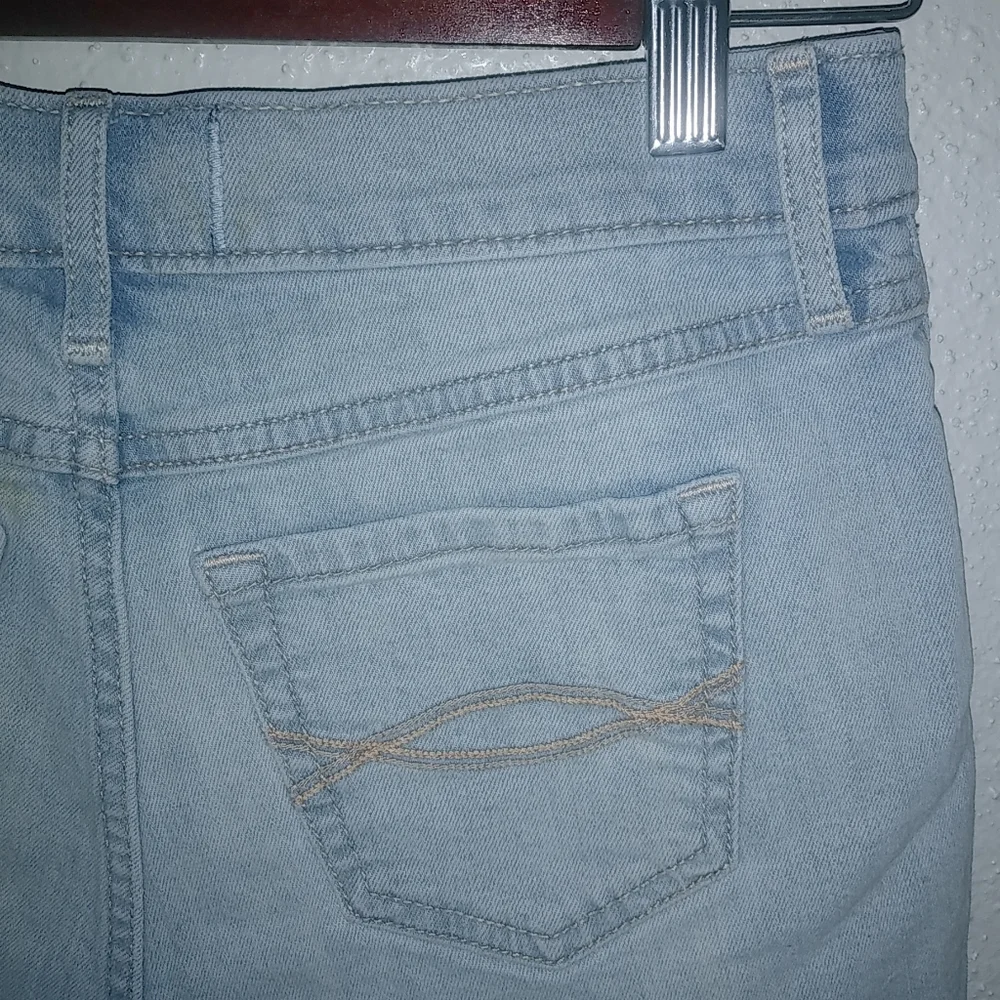Abercrombie Kids 15/16 27 Distressed Medium Wash Jeans Shorts